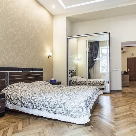 3bedroom Deribas * Odessa